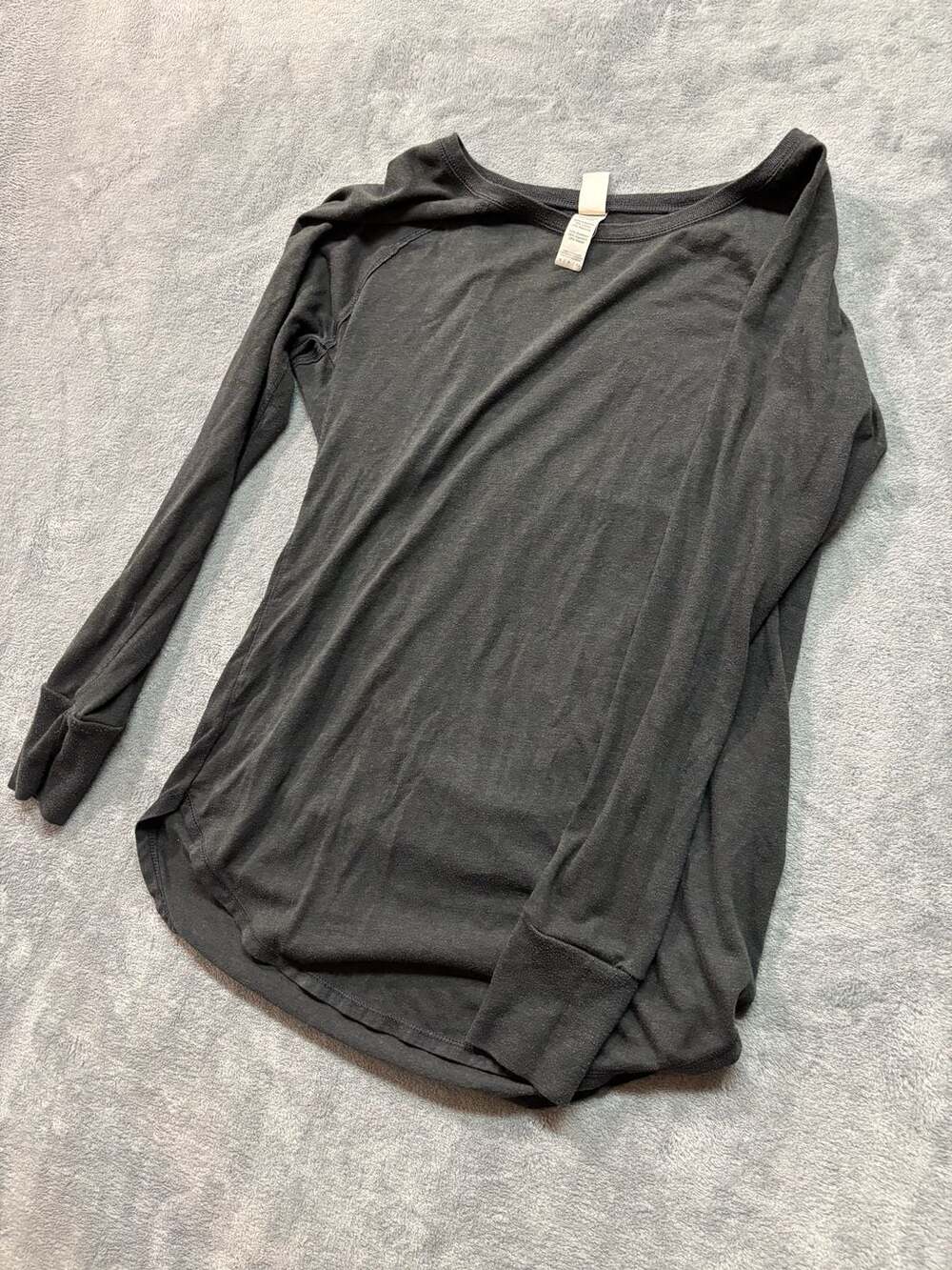 District Perfect Tri Long Sleeve Curved Hem Tunic Top